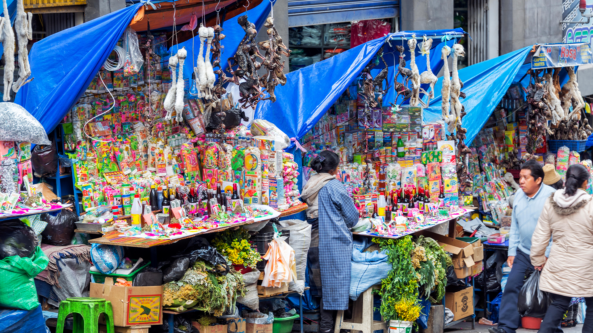 Mercado das Bruxas oferece todo o encantamento do universo da